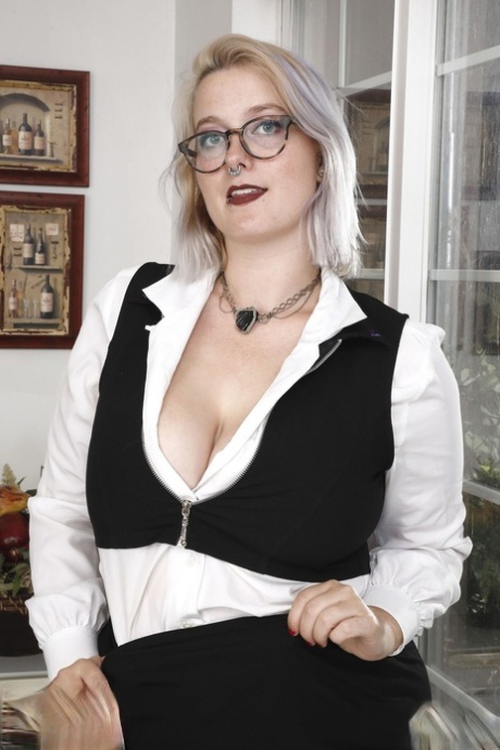 Chubby nerdy blonde Nyx Night displays her curves and hairy vagina