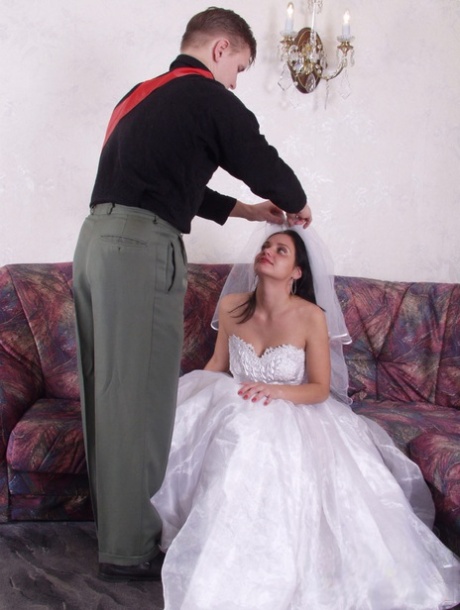Lusty bride Lidia gets orally pleased and dicked by her best man