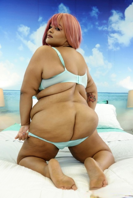 Redheaded SSBBW Big Cherry taking a hard white dick up her big booty