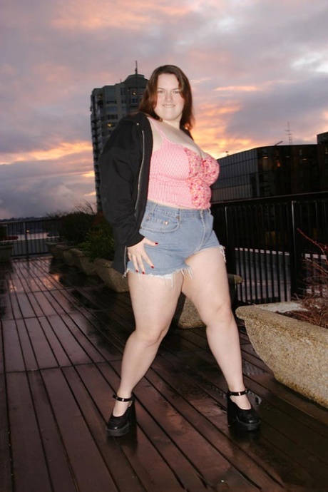 Saucy BBW Christine rubs her big natural tits and gives POV head